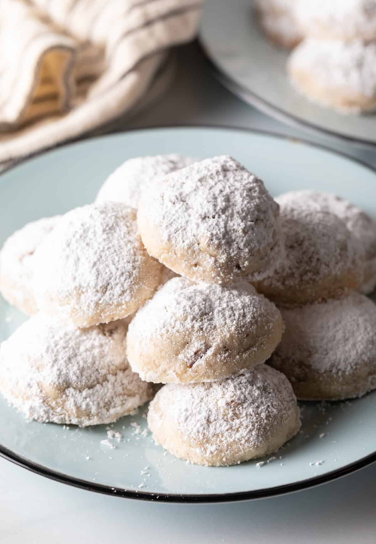 No-Fuss Russian Tea Cake Recipe: Easy Melt-in-Your-Mouth Snowballs